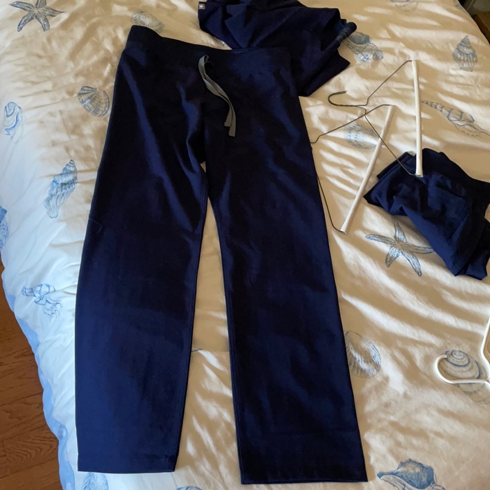 FIGS Livingston Navy Blue Multi Pocket Scrub Pant